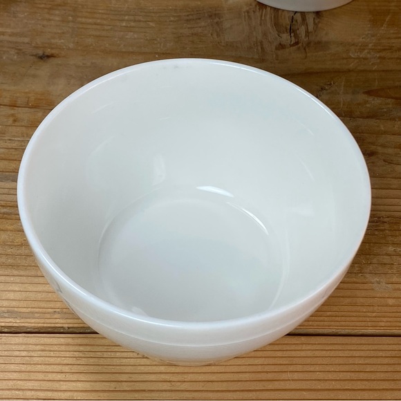 Set of Four EVA AIR Taiwan First Class Luzerne White Ceramic Bowls - Picture 7 of 12